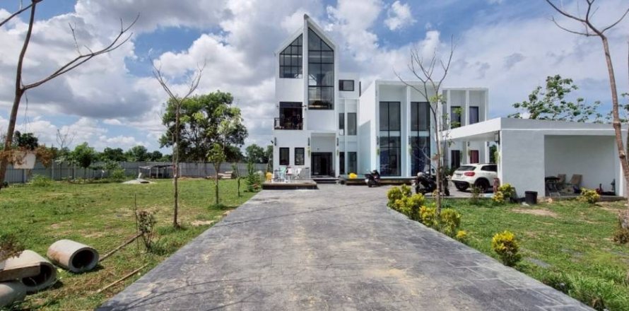 Villa in Pattaya, Thailand 4 Schlafzimmer № 125987