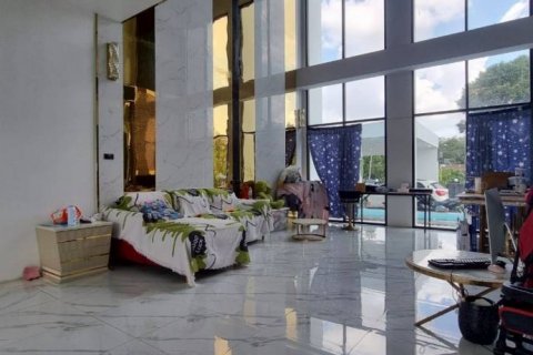 Villa in Pattaya, Thailand 4 Schlafzimmer № 125987 - Foto 4