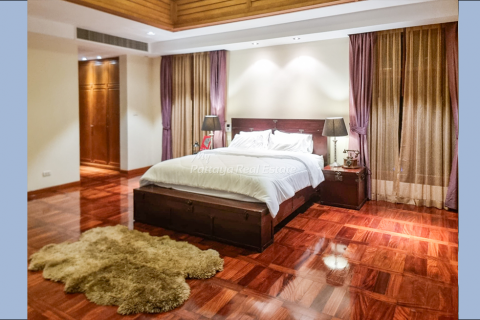 Casa de 4 dormitorios en Jomtien Beach, Pattaya, Tailandia № 123521 - foto 11