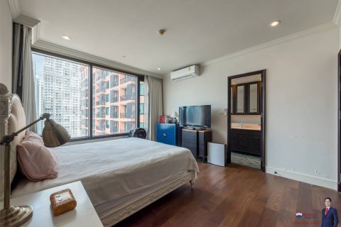 Condominio de 2 dormitorios en Khlong Toei, Bangkok, Tailandia № 123931 - foto 15