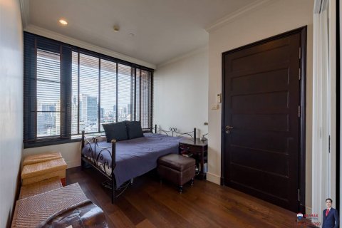 Condominio de 2 dormitorios en Khlong Toei, Bangkok, Tailandia № 123931 - foto 12