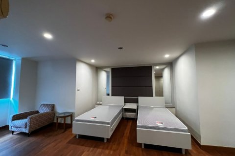 คอนโดมิเนียมในคลองเตย, กรุงเทพฯ, ประเทศไทย, 4 ห้องนอน № 123955 - รูปถ่าย 16