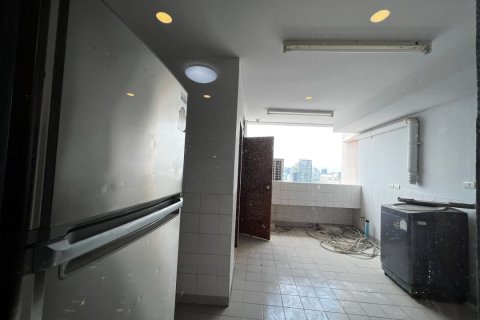 คอนโดมิเนียมในคลองเตย, กรุงเทพฯ, ประเทศไทย, 4 ห้องนอน № 123955 - รูปถ่าย 10