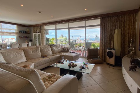Condominio de 3 dormitorios en Bang Lamung, Tailandia № 132214 - foto 8