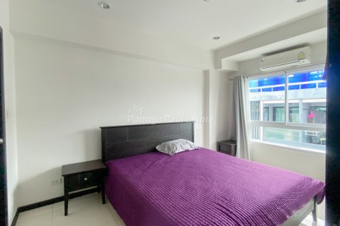 Condominio de 2 dormitorios en Pattaya, Tailandia № 132213 - foto 12