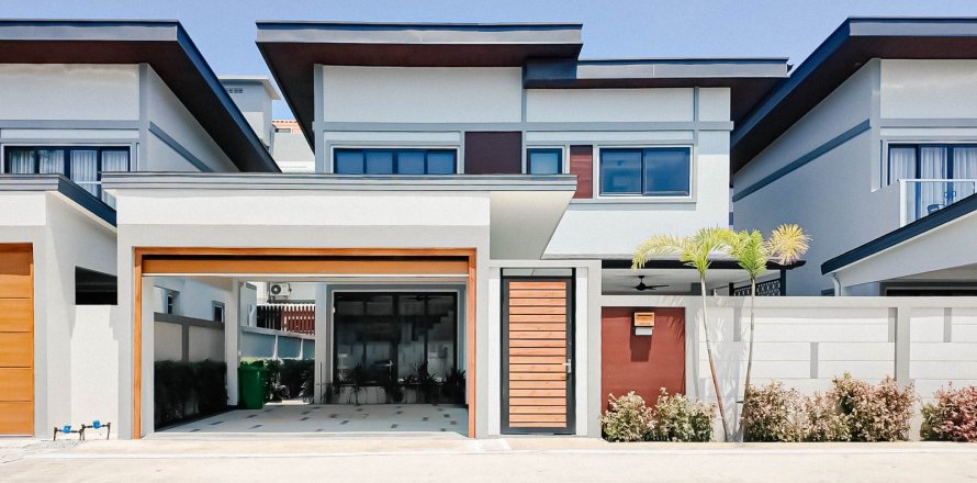 Casa de 3 dormitorios en Pattaya, Tailandia № 104546