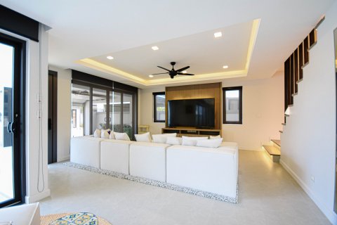Casa de 3 dormitorios en Pattaya, Tailandia № 104546 - foto 5