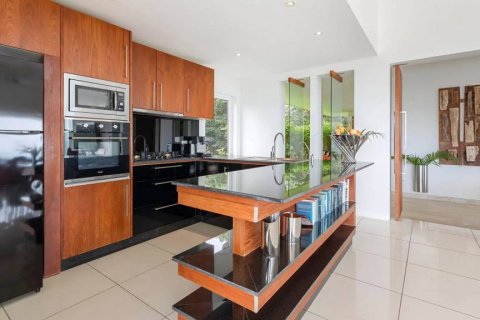Chalet de 5 dormitorios en Surat Thani, Tailandia № 124673 - foto 9