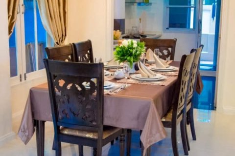 Casa de 3 dormitorios en Jomtien Beach, Pattaya, Tailandia № 101332 - foto 4