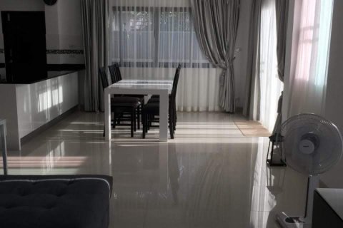 Casa de 4 dormitorios en Pattaya, Tailandia № 101330 - foto 5