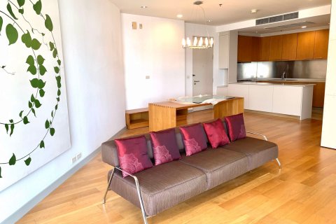 Condominio de 2 dormitorios en Bang Kho Laem, Bangkok, Tailandia № 80840 - foto 2