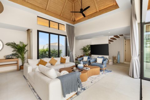 Chalet de 5 dormitorios en Bang Tao, Tailandia № 74284 - foto 12