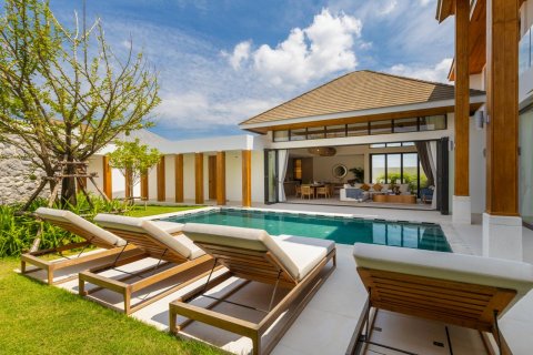 Chalet de 5 dormitorios en Bang Tao, Tailandia № 74284 - foto 15