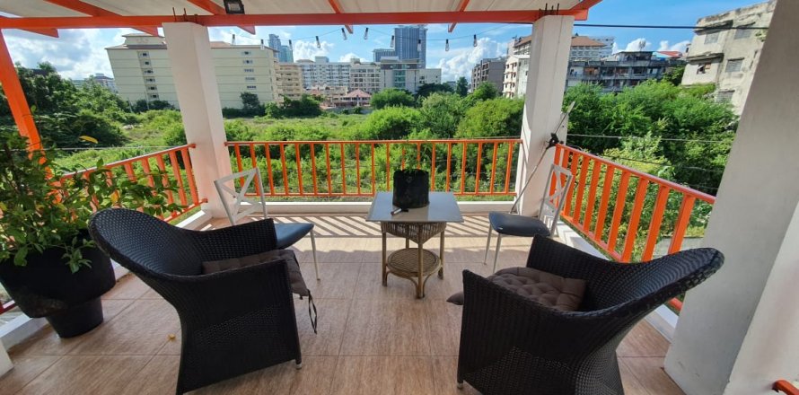 Commercial property in Pattaya, Thailand 300 sq.m. № 106815