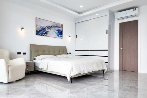 Casa de 3 dormitorios en Bang Lamung, Tailandia № 130039 - foto 13