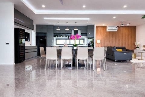 Casa de 3 dormitorios en Bang Lamung, Tailandia № 130039 - foto 8