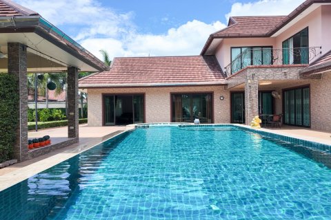 Casa de 3 dormitorios en Bang Lamung, Tailandia № 130040 - foto 12