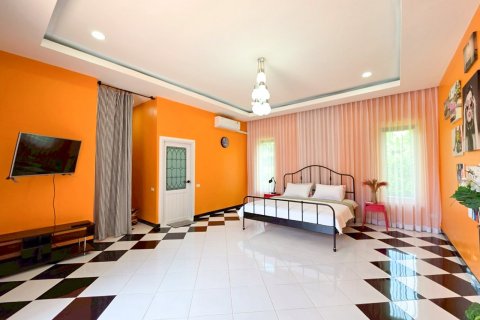 Casa de 3 dormitorios en Bang Lamung, Tailandia № 130040 - foto 30