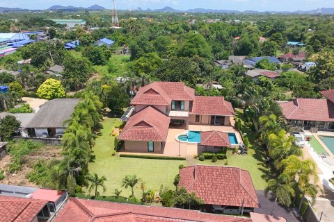 Casa de 3 dormitorios en Bang Lamung, Tailandia № 130040 - foto 5