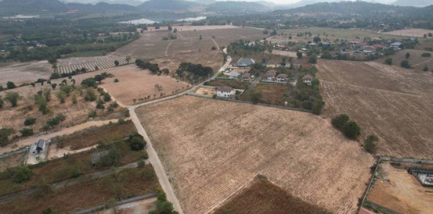 Terreno en Pattaya, Tailandia № 120158
