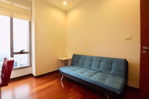 Condominio de 2 dormitorios en Khlong Toei, Bangkok, Tailandia № 76506 - foto 15