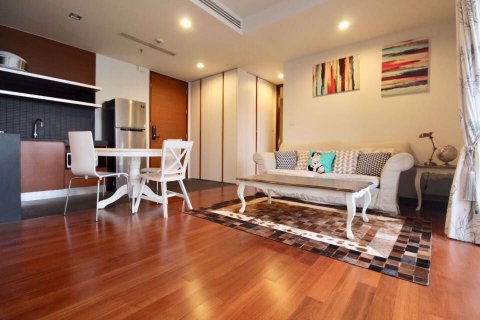 Condominio de 2 dormitorios en Khlong Toei, Bangkok, Tailandia № 76506 - foto 5