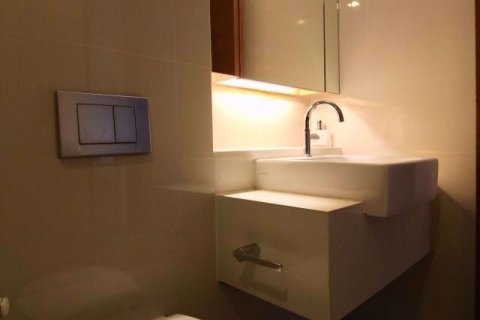 Condominio de 2 dormitorios en Khlong Toei, Bangkok, Tailandia № 76506 - foto 11
