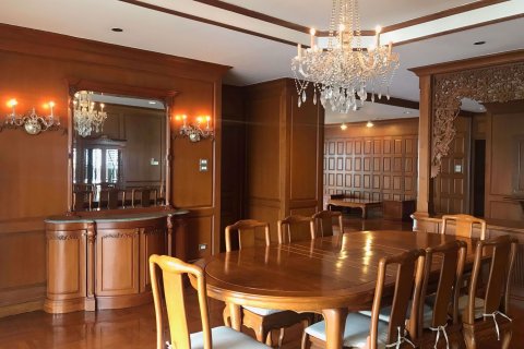 Condominio de 3 dormitorios en Watthana, Bangkok, Tailandia № 76502 - foto 2