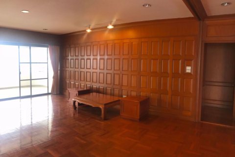 Condominio de 3 dormitorios en Watthana, Bangkok, Tailandia № 76502 - foto 4