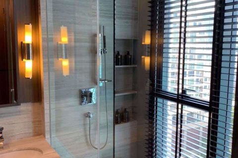 Condominio de 2 dormitorios en Bang Rak, Bangkok, Tailandia № 76503 - foto 7