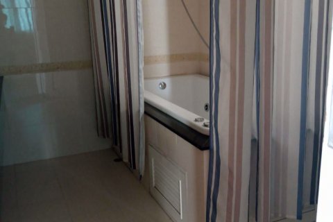 Condominio de 4 dormitorios en Watthana, Bangkok, Tailandia № 76504 - foto 2