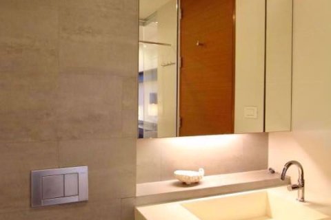 Condo à Khlong Toei, Bangkok, Thaïlande, 2 chambres № 76505 - photo 16