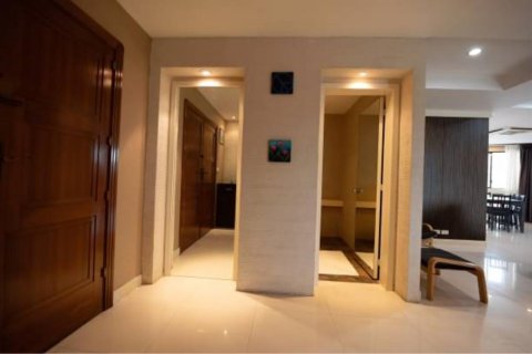 Condominio de 3 dormitorios en Khlong Toei, Bangkok, Tailandia № 123648