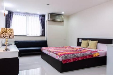 Condominio de 3 dormitorios en Khlong Toei, Bangkok, Tailandia № 123647 - foto 6