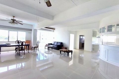 Condominio de 2 dormitorios en Pattaya, Tailandia № 110920 - foto 5