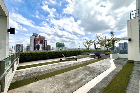 Condominio de 2 dormitorios en Bangkok, Tailandia № 110923 - foto 17