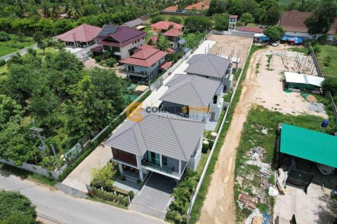 Estudio en Bang Lamung, Tailandia № 100274 - foto 5