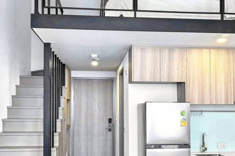 Dúplex de 1 dormitorio en Bangkok, Tailandia № 124599 - foto 5