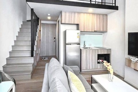 Dúplex de 1 dormitorio en Bangkok, Tailandia № 124599 - foto 2