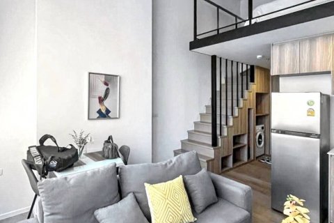 Dúplex de 1 dormitorio en Bangkok, Tailandia № 124599 - foto 3