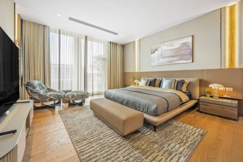 Casa de 4 dormitorios en Samut Prakan, Tailandia № 124596 - foto 3