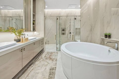 Casa de 4 dormitorios en Samut Prakan, Tailandia № 124596 - foto 4
