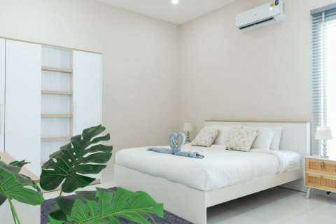 Chalet de 3 dormitorios en Hua Hin, Tailandia № 124595 - foto 8