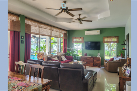 Casa de 4 dormitorios en Bang Lamung, Tailandia № 81113 - foto 5