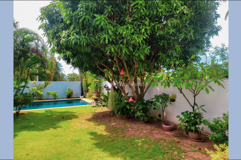 Casa de 4 dormitorios en Bang Lamung, Tailandia № 81113 - foto 2