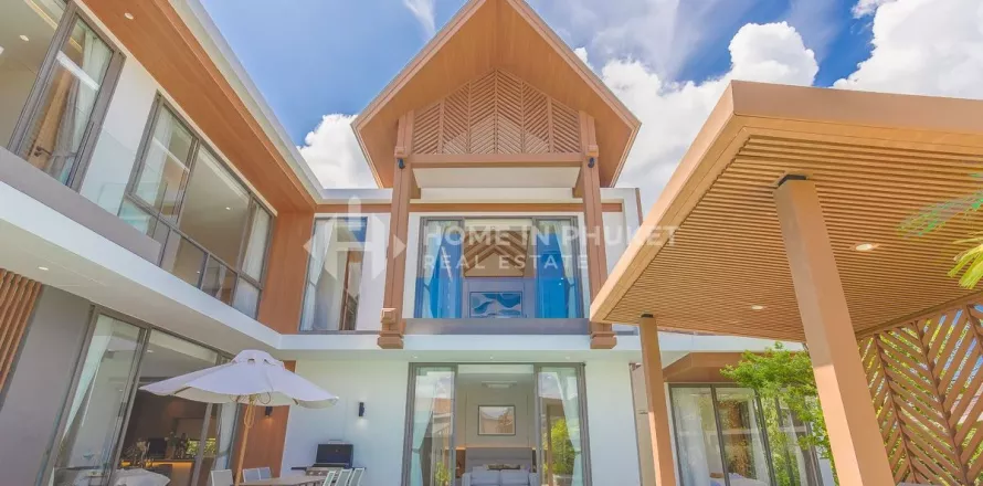 Casa de 3 dormitorios en Bang Tao, Tailandia № 131777