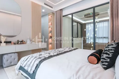 Casa de 4 dormitorios en Chalong, Tailandia № 131778 - foto 16