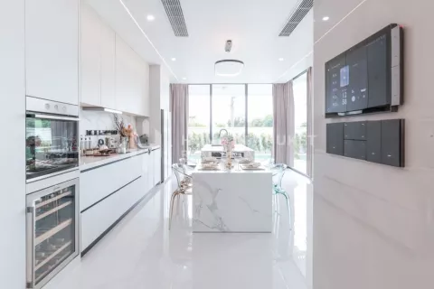 Casa de 4 dormitorios en Chalong, Tailandia № 131778 - foto 7