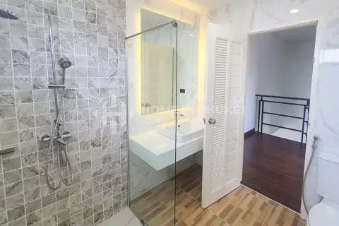 Casa de 4 dormitorios en Nai Yang, Tailandia № 131774 - foto 13
