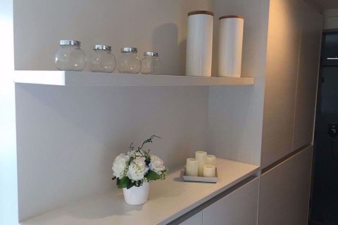 Condominio de 1 dormitorio en Watthana, Bangkok, Tailandia № 79037 - foto 15